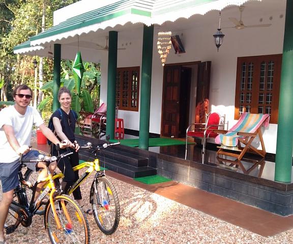 Kuttickattil Gardens Home Stay Kerala Kottayam Room
