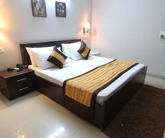 Kartik Inn Haryana Gurgaon super deluxe room