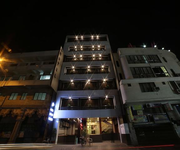 Hotel Grandpragati Gujarat Surat Entrance
