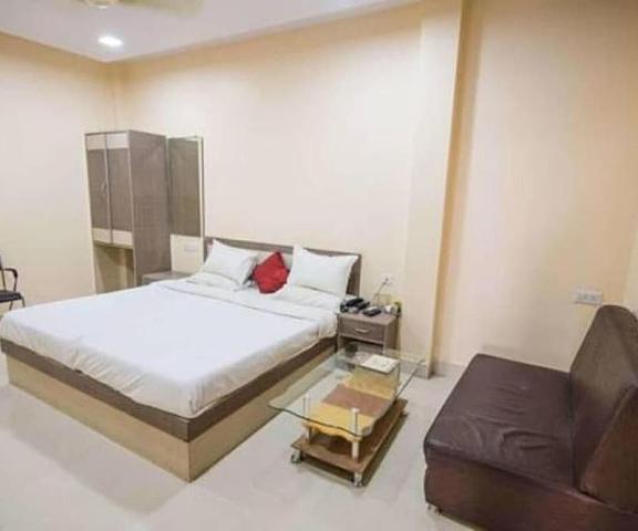 Hotel Swarat Madhya Pradesh Satna Room