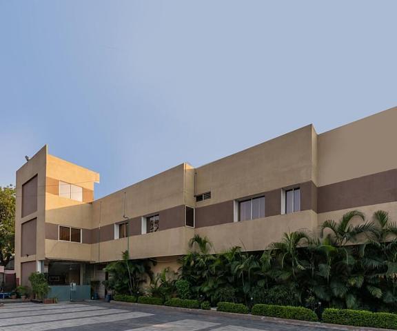 Goroomgo Luxury Star Inn Sum Hospital Bhubaneswar Orissa Bhubaneswar Exterior Detail