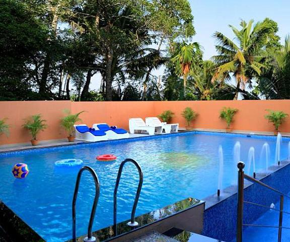 Haveli Backwater Resort Kerala Alleppey Pool