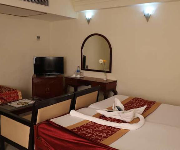 Bhimaas Temple Tree Hotel Tamil Nadu Chennai Deluxe Room