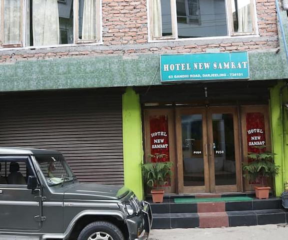New Samrat Hotel West Bengal Darjeeling Parking Area