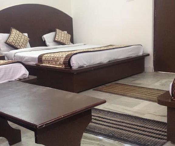 Hotel AAA Continental Jammu and Kashmir Katra Bedroom