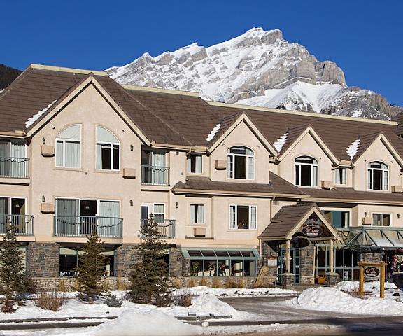Irwin's Mountain Inn Alberta Banff Facade
