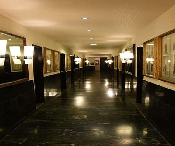 The Executive Club Resort Delhi New Delhi Corridor
