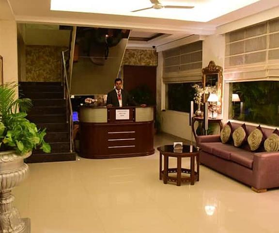 The Executive Club Resort Delhi New Delhi Front Desk