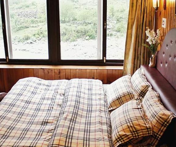 Walisons Peace Resort Jammu and Kashmir Pahalgam Deluxe Room with garden view