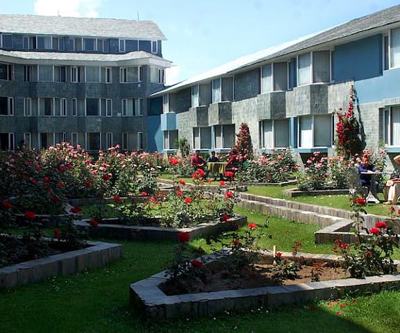 WoodStock Hotel Jammu and Kashmir Pahalgam rose garden