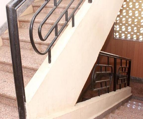 Hotel Dwarka Guest House Maharashtra Shirdi Staircase