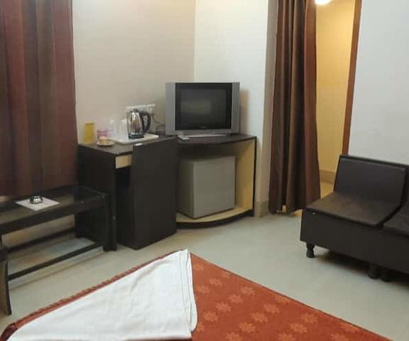 Swastik Hotel West Bengal Siliguri bedroom