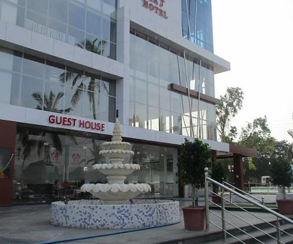 Hotel Golden Gujarat Surat Exterior  2