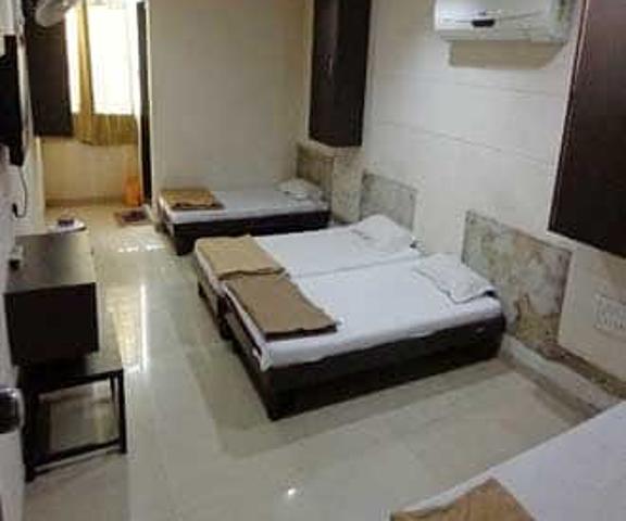 Hotel Landmark Gujarat Vadodara Double-Bed-Room