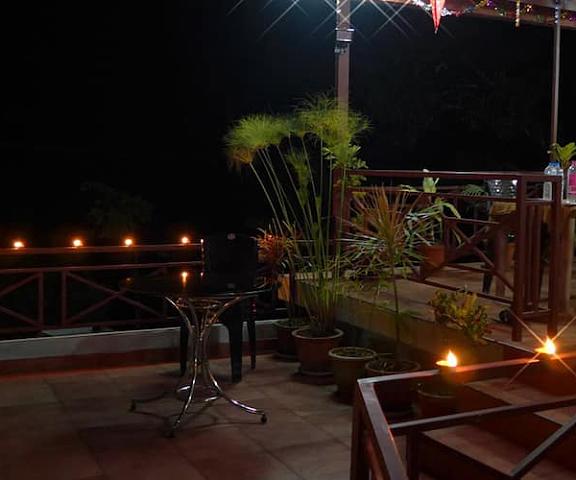 Royal Mist By Travel Inn Kerala Munnar Restaurant