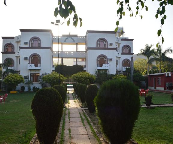Hotel Sancutury Rajasthan Ranthambore Hotel Exterior