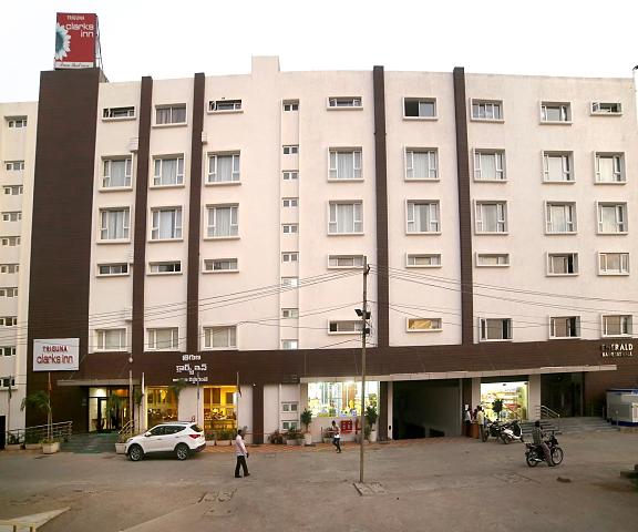 Triguna Clarks Inn Andhra Pradesh Kurnool Hotel Exterior