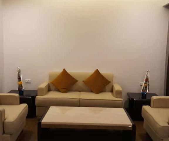 Triguna Clarks Inn Andhra Pradesh Kurnool Suite Living Room