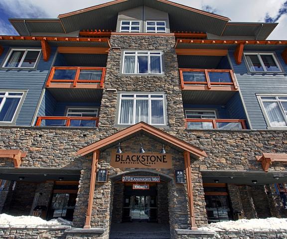 Blackstone Mountain Lodge by CLIQUE Alberta Canmore Exterior Detail