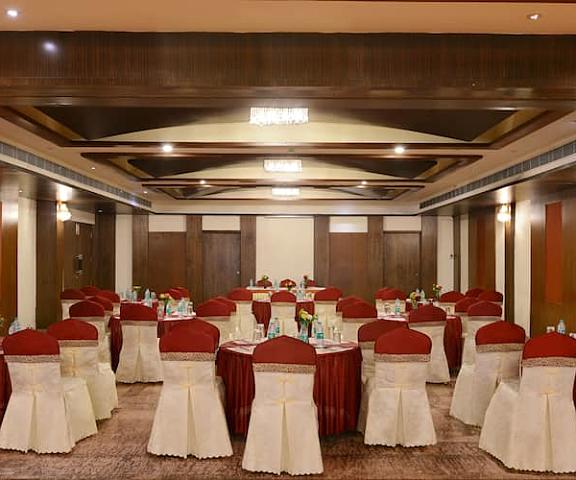 Keshav Clarks Inn Karnataka Gadag conference hall