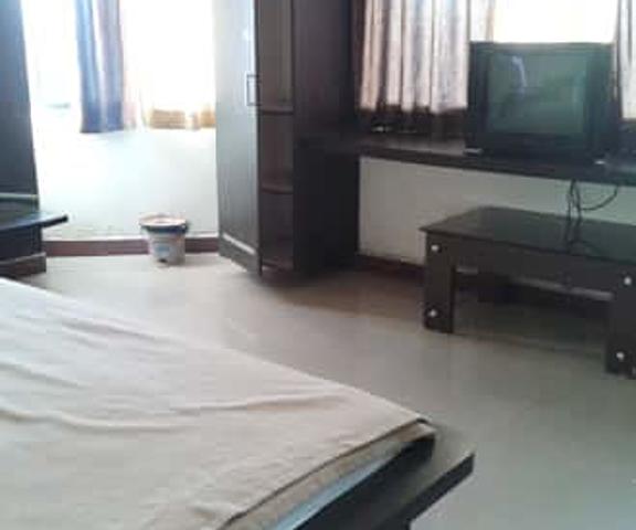 Shri Ganesh Hotel Gujarat Jamnagar Luxury Deluxe Non AC Room