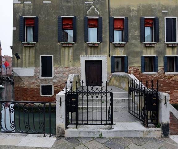 Charming House iQs Veneto Venice View from Property