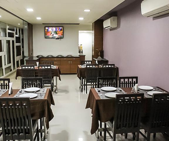 Hotel Dev Corporate  Gujarat Ahmedabad Food & Dining