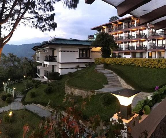 Denzong Regency- Luxury Mountain Retreat Spa & Casino Sikkim Gangtok Exterior Detail
