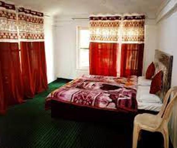OYO HOME 84679 Homestay Manzoor Dedard Jammu and Kashmir Pahalgam Classic Room
