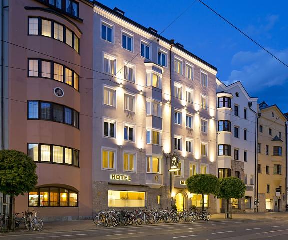 Hotel Maximilian Stadthaus Penz Tirol Innsbruck Facade