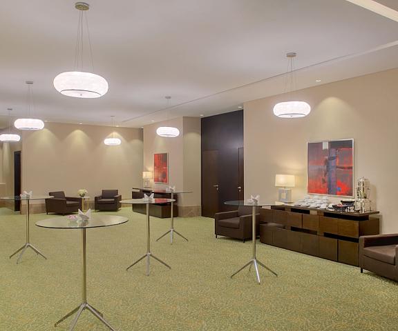 DoubleTree by Hilton Doha - Al Sadd null Doha Meeting Room