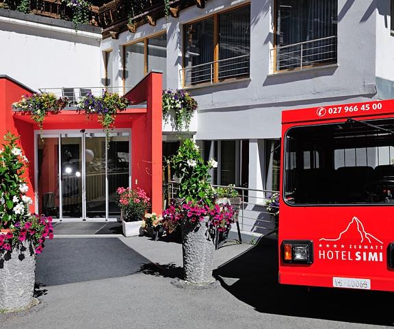 Hotel Simi Valais Zermatt Entrance