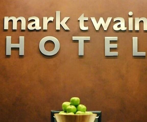 Mark Twain Hotel Arizona Peoria Reception