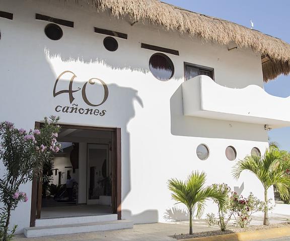 40 Cañones Quintana Roo Mahahual Facade