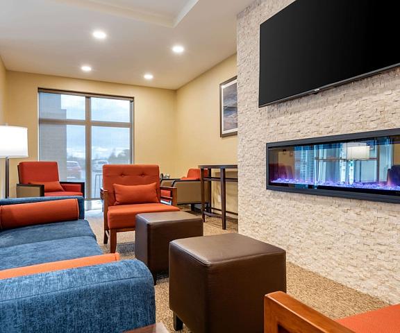 Comfort Inn & Suites Ontario Goderich Lobby