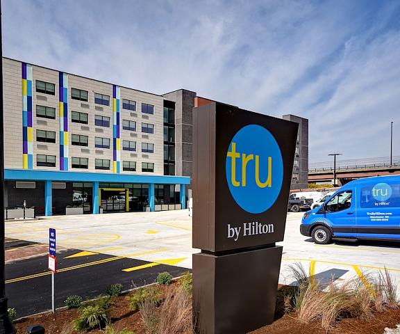 Tru by Hilton Manchester Downtown New Hampshire Manchester Exterior Detail