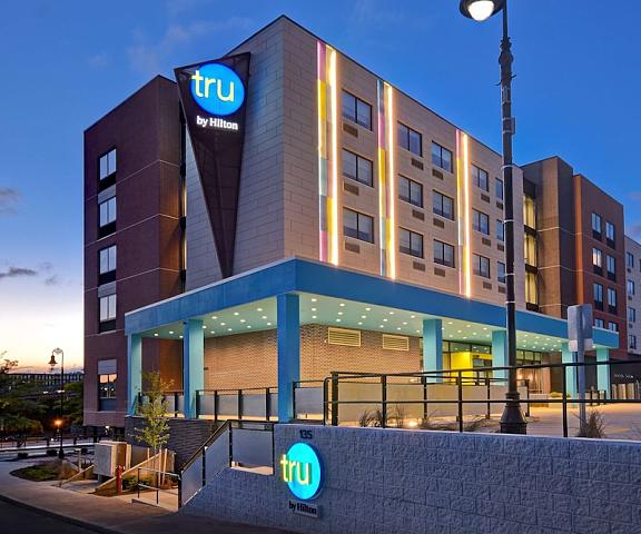 Tru by Hilton Manchester Downtown New Hampshire Manchester Exterior Detail