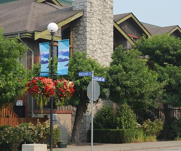 Howe Sound Inn & Brewing Company British Columbia Squamish Facade