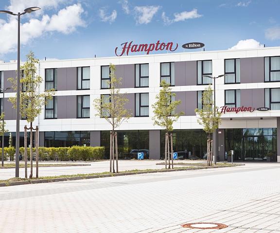 Hampton by Hilton Munich Airport South Bavaria Hallbergmoos Exterior Detail