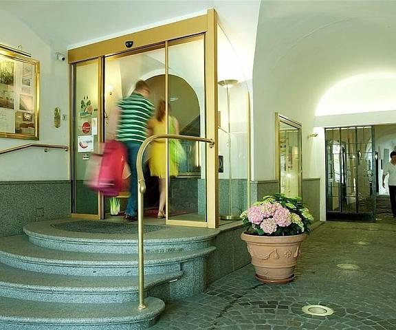 Austria Classic Hotel Wolfinger Upper Austria Linz Exterior Detail