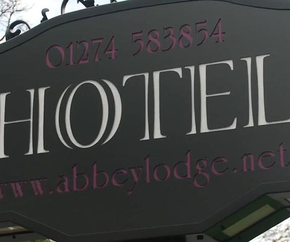 The Abbey Lodge Hotel England Shipley Exterior Detail