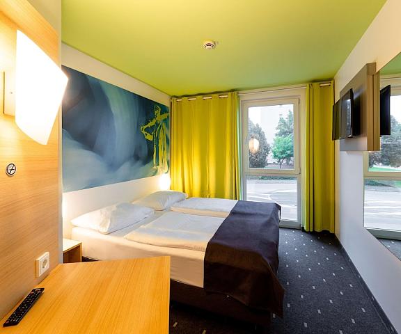 B&B Hotel Krefeld North Rhine-Westphalia Krefeld Room