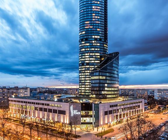In The Sky - Sky Tower Apartments Lower Silesian Voivodeship Wroclaw View from Property