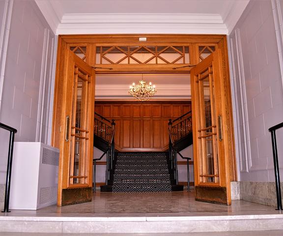 The Courthouse Hotel, Ascend Hotel Collection Ontario Thunder Bay Interior Entrance