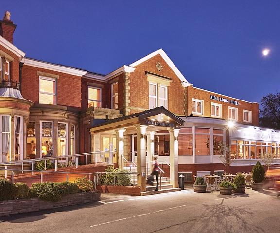 Alma Lodge Hotel & Restaurant England Stockport Facade