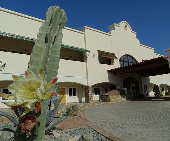 Hotel Hacienda Santana Baja California Norte Tecate Entrance