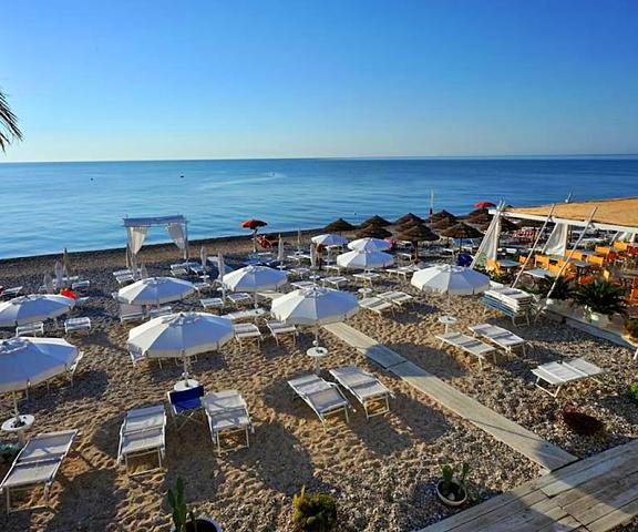 Hotel Residence Il Porto Puglia Mattinata Beach