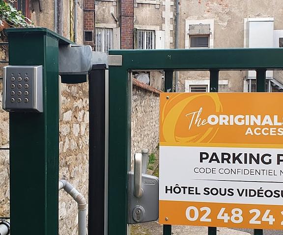 The Originals Access, Hôtel Bourges Gare Centre - Loire Valley Bourges Parking