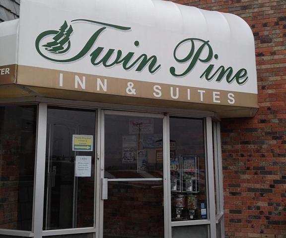 Twin Pine Inn & Suites Alberta Hinton Exterior Detail