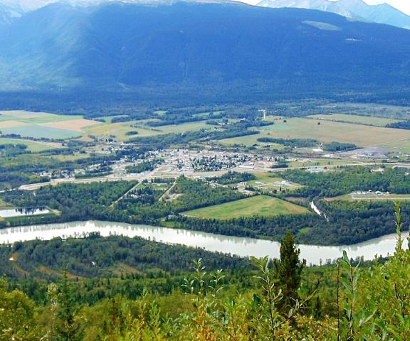 Travelodge by Wyndham McBride British Columbia McBride Aerial View